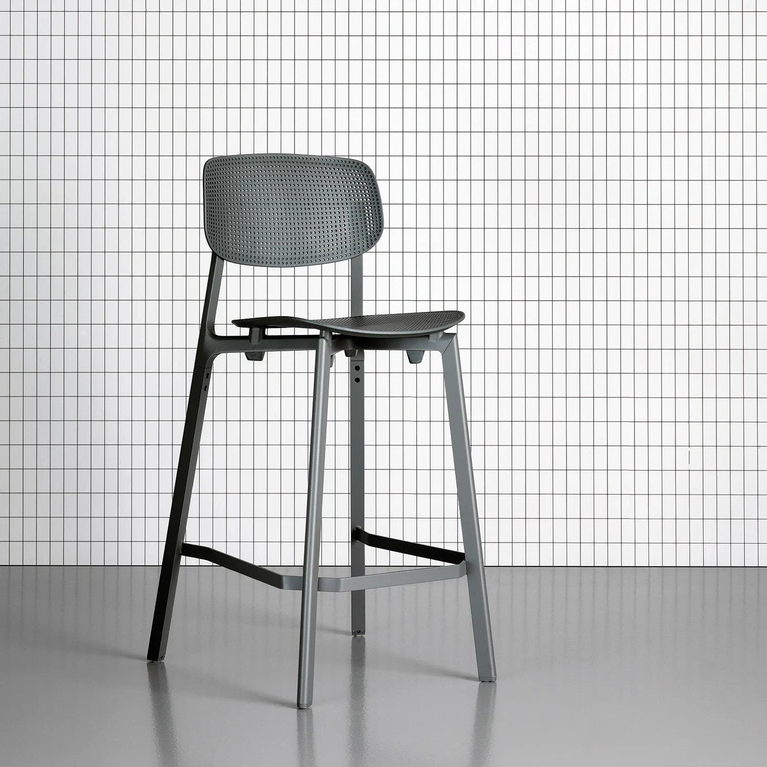 Colander Stool - Image 3