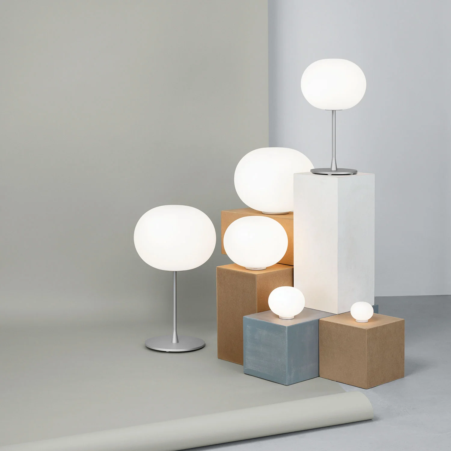 Mini Glo Ball T Table Lamp - Image 3