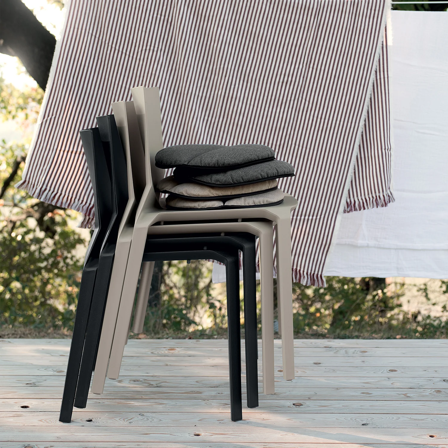 Plana Stackable Chair - Image 8