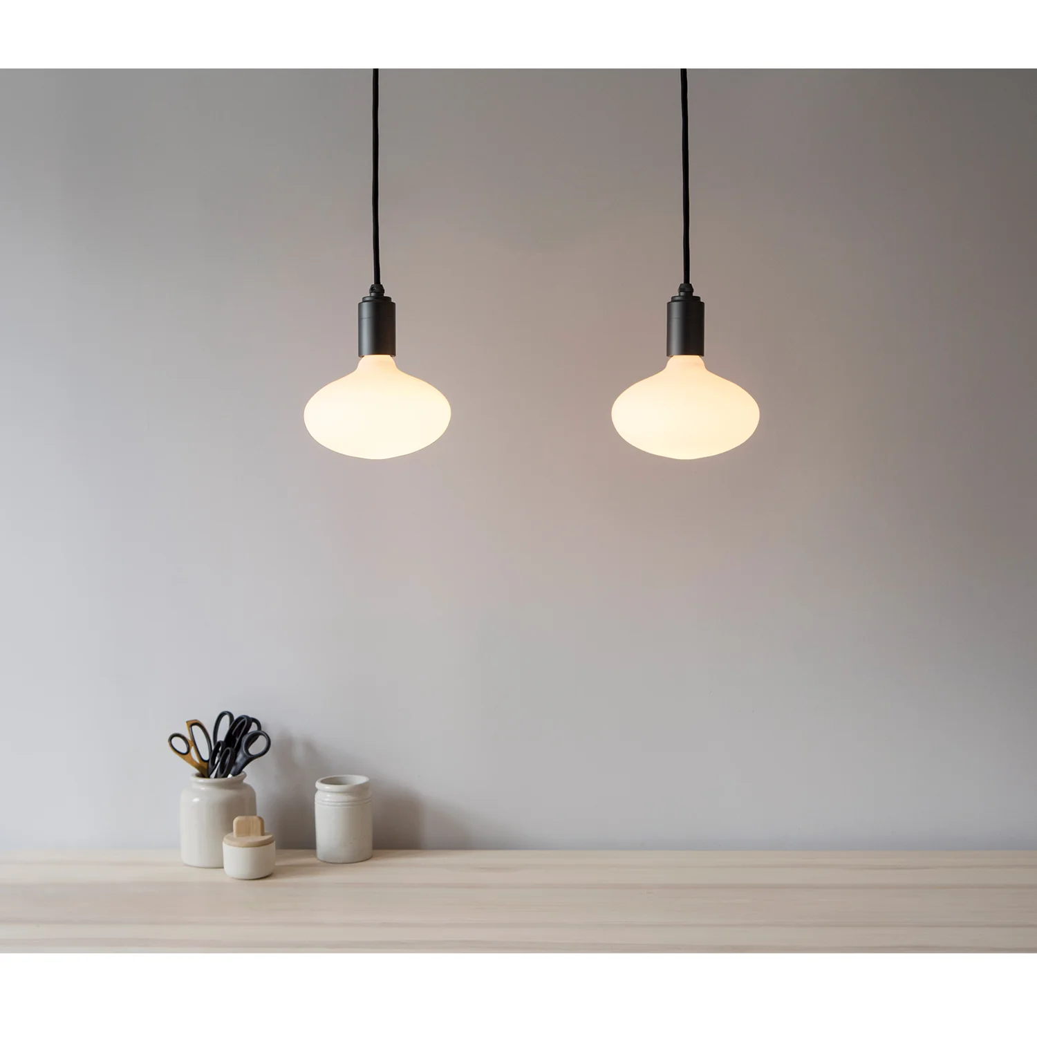 Porcelain Oval 6W LED Bulb - Image 3