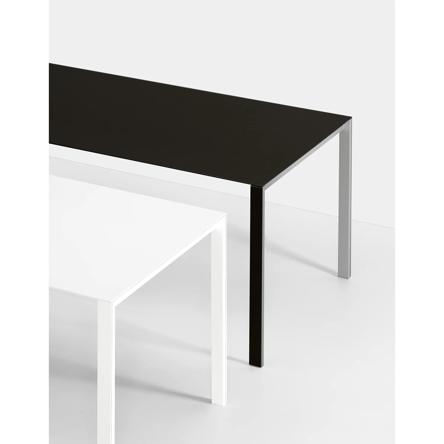 Thin-K Outdoor Extendable Table - Image 12