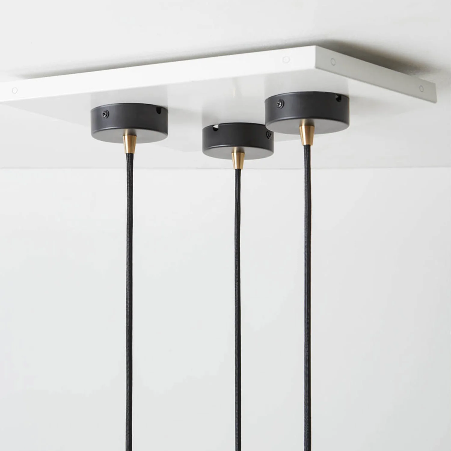 Voronoi II Brass Suspension Light - Image 4